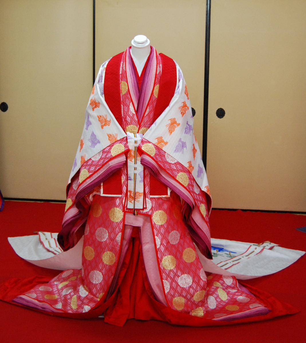 室内プラン 十二単と着物レンタルの雅ゆきで結婚式 京都観光