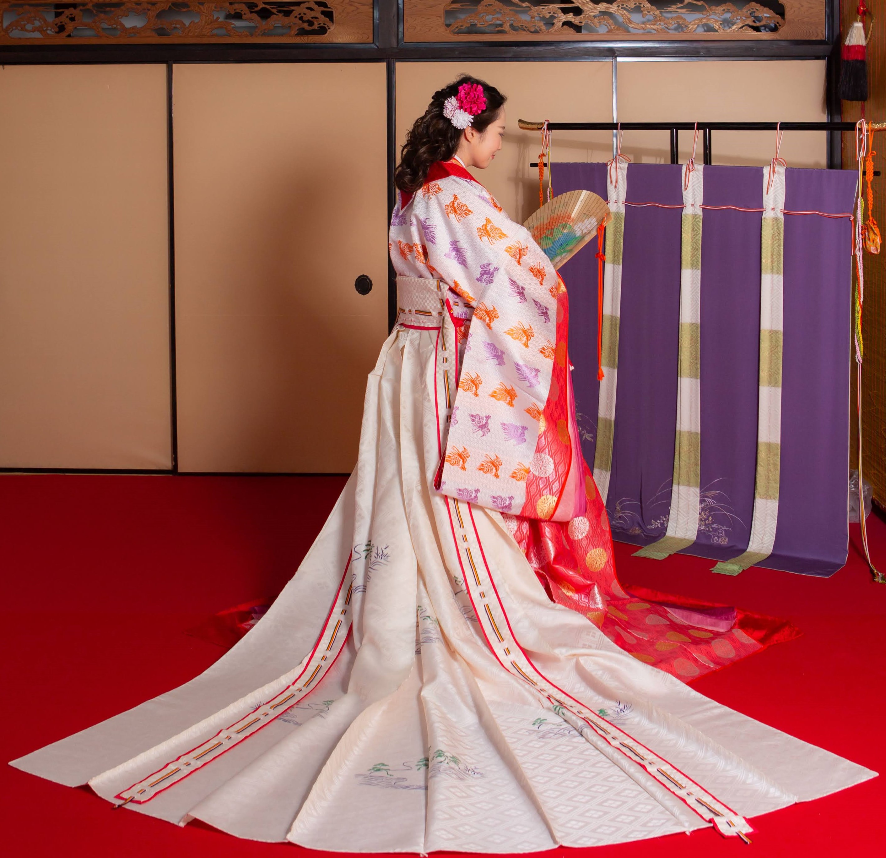 現代 × 平安時代！？現代風十二単をご紹介！ | 十二単と着物レンタルの雅ゆきで結婚式・京都観光